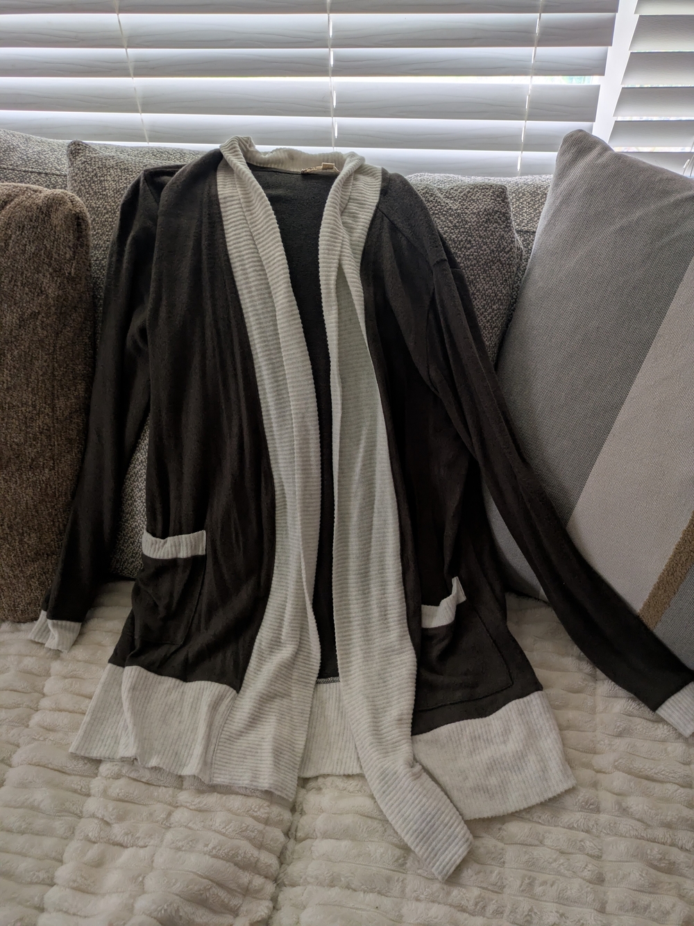 Lightweight Two-Tone Shawl Collar Cardigan - Green & Cream